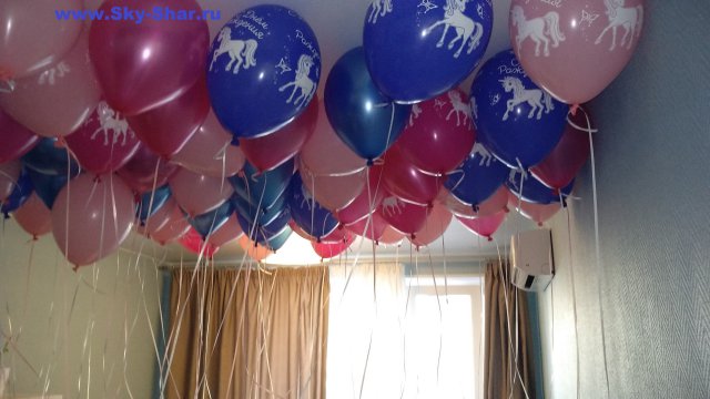 Воздушные шарики под потолок